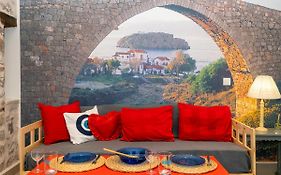 Ydor Apartment